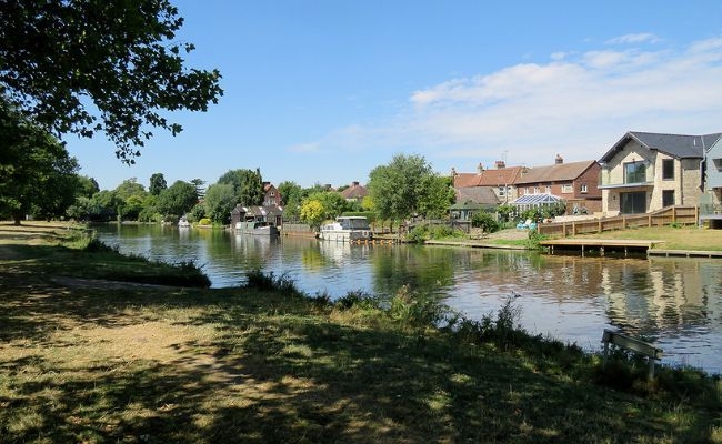 The riverside at Stourbridge Common in Cambridge on a sunny day